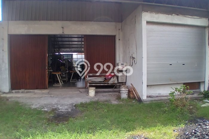 Gudang Kawasan Komersial Kawasan Umbulharjo, Luas 400m2m², Jalan Utama Gudang Kawasan Komersial Kawasan Umbulharjo, Luas 400m2m², Jalan Utama