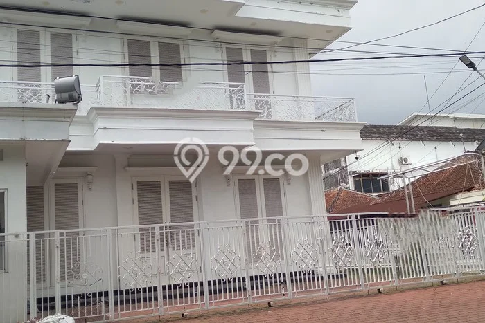 Unit Komersial Disewa Lokasi Mergangsan, Yogyakarta Spesifikasi Luas Bangunan 638m2 Unit Komersial Disewa Lokasi Mergangsan, Yogyakarta Spesifikasi Luas Bangunan 638m2