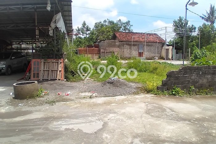Lahan Strategis di Prambanan Dijual dengan Luas 321m2 Lahan Strategis di Prambanan Dijual dengan Luas 321m2