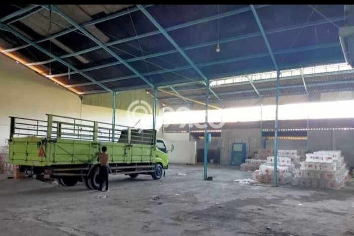 Gudang Dijual di Prime Area Surabaya Luas 400m2 Gudang Dijual di Prime Area Surabaya Luas 400m2