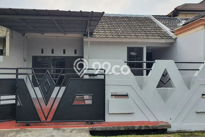 Disewakan! Rumah 2 Kamar Tidur &
1 Kamar Mandi di BSD, Tangerang Disewakan! Rumah 2 Kamar Tidur &
1 Kamar Mandi di BSD, Tangerang