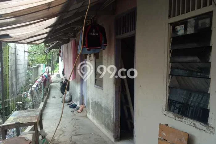 For Sale Hunian Rumah Terawat 10 Kamar di Kaliabang, Bekasi For Sale Hunian Rumah Terawat 10 Kamar di Kaliabang, Bekasi