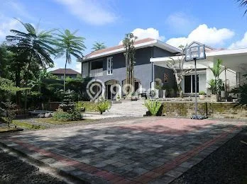Ready to Use! Luxury House LT 700m2 Desain Elegan di Setiabudi Ready to Use! Luxury House LT 700m2 Desain Elegan di Setiabudi