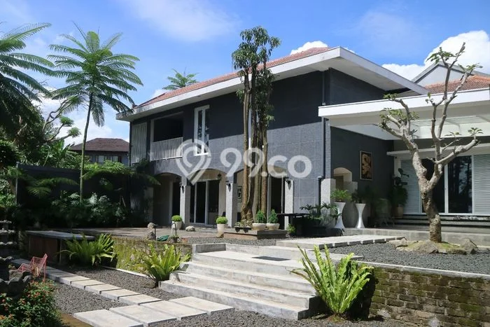 Ready to Use! Luxury House LT 700m2 Desain Elegan di Setiabudi Ready to Use! Luxury House LT 700m2 Desain Elegan di Setiabudi