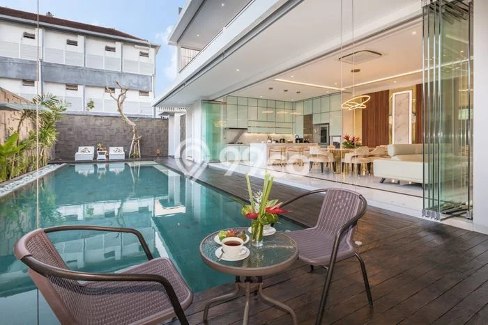 Kesempatan Investasi 4 Kamar Tidur dan 4 Kamar Mandi di Lokasi Strategis Dewi Sri, Badung Kesempatan Investasi 4 Kamar Tidur dan 4 Kamar Mandi di Lokasi Strategis Dewi Sri, Badung