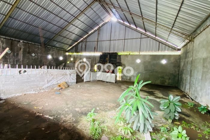 Unit Gudang Disewa Lokasi Denpasar Barat, Denpasar Spesifikasi Luas Bangunan 400m2 Unit Gudang Disewa Lokasi Denpasar Barat, Denpasar Spesifikasi Luas Bangunan 400m2