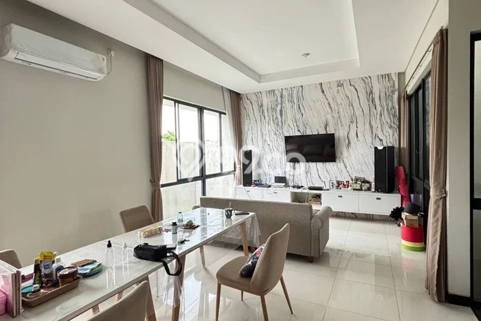 Siap Huni Hunian Elit 5 Kamar di Kenjeran Dekat ke Mana Saja Siap Huni Hunian Elit 5 Kamar di Kenjeran Dekat ke Mana Saja