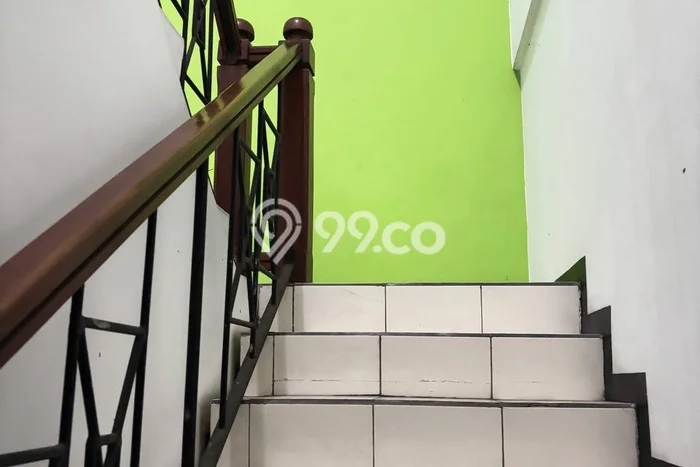 Unit Ruko Dijual di Surabaya LT 102m2 & LB 184m2 Unit Ruko Dijual di Surabaya LT 102m2 & LB 184m2