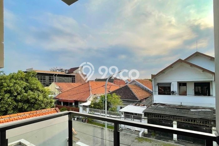 For Sale Rumah Mewah Exclusive di Gayungan, Surabaya For Sale Rumah Mewah Exclusive di Gayungan, Surabaya
