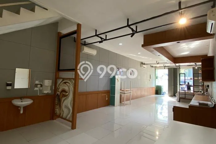 Disewakan Ruko di Kawasan Ramai Surya Sumantri Luas 185m2 Disewakan Ruko di Kawasan Ramai Surya Sumantri Luas 185m2