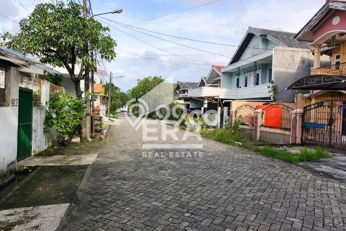 Dijual Segera Kost 13 Kamar, 8 Kamar Mandi di Medan Satria, Bekasi, Luas 230m2 Dijual Segera Kost 13 Kamar, 8 Kamar Mandi di Medan Satria, Bekasi, Luas 230m2