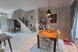 Rumah sewa siap huni 3 KT di Summarecon Bekasi, Bekasi Rumah sewa siap huni 3 KT di Summarecon Bekasi, Bekasi