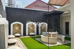 Hunian Elit LB 180m2 Siap Huni Desain Elegan di Kota Baru Parahyangan, Bandung Hunian Elit LB 180m2 Siap Huni Desain Elegan di Kota Baru Parahyangan, Bandung