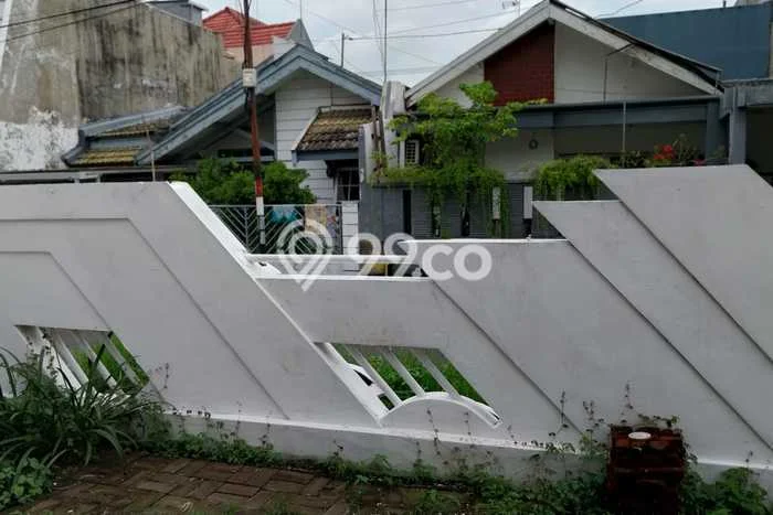 Dijual Rumah Minimalis Bagus Punya 2 KT di Mulyorejo Surabaya SHM Dijual Rumah Minimalis Bagus Punya 2 KT di Mulyorejo Surabaya SHM