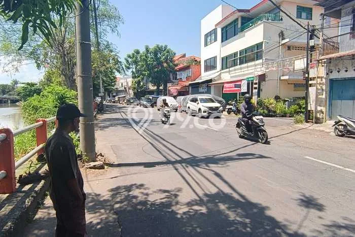 Area Strategis! Disewakan Ruko Lokasi Genteng, Surabaya Cocok untuk Bisnis Area Strategis! Disewakan Ruko Lokasi Genteng, Surabaya Cocok untuk Bisnis