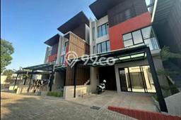 Rumah Elit Modern Tanpa Renovasi di Cigadung Bandung Rumah Elit Modern Tanpa Renovasi di Cigadung Bandung