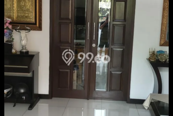 Siap Huni Hunian Elit 5 Kamar di Batununggal Dekat ke Mana Saja Siap Huni Hunian Elit 5 Kamar di Batununggal Dekat ke Mana Saja