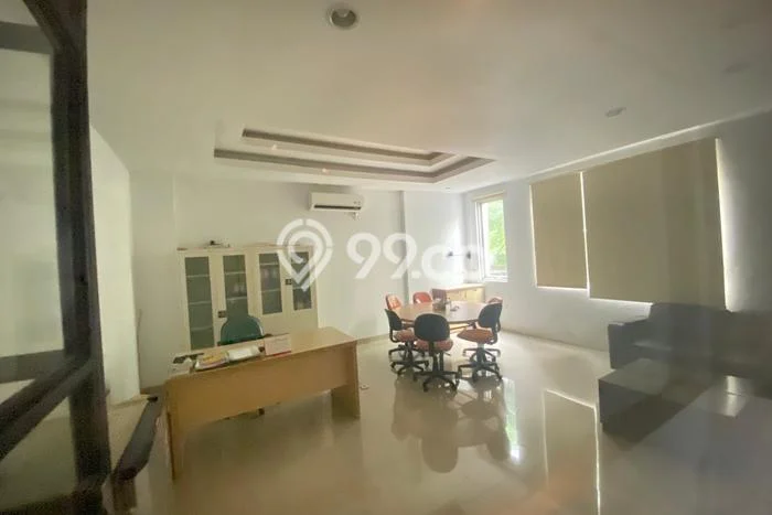 LOKASI STRATEGIS! Gudang Kawasan BSD, Luas 600m², Area Berkembang LOKASI STRATEGIS! Gudang Kawasan BSD, Luas 600m², Area Berkembang