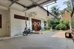 Ready to Use! Premium House LT 500m2 Desain Elegan di Gandaria Ready to Use! Premium House LT 500m2 Desain Elegan di Gandaria