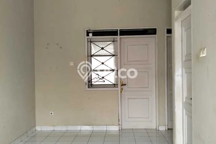 Rumah Kontrakan Jakarta Timur LT 90m2 LB 50m2 Area Kota Wisata Rumah Kontrakan Jakarta Timur LT 90m2 LB 50m2 Area Kota Wisata