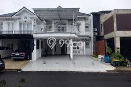 Rumah Elit Modern Tanpa Renovasi di Kota Wisata Jakarta Timur Rumah Elit Modern Tanpa Renovasi di Kota Wisata Jakarta Timur