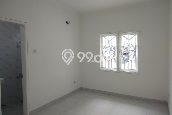 Rumah Elit Modern Tanpa Renovasi di Kota Wisata Jakarta Timur Rumah Elit Modern Tanpa Renovasi di Kota Wisata Jakarta Timur