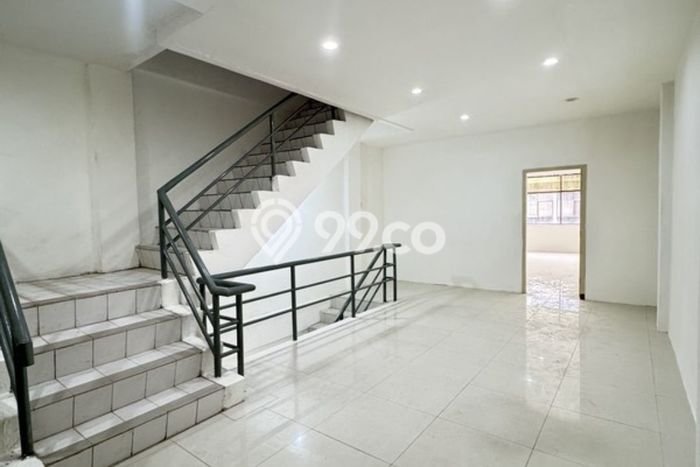 Ruko Dijual di Prime Area Jakarta Pusat Luas 300m2 Ruko Dijual di Prime Area Jakarta Pusat Luas 300m2