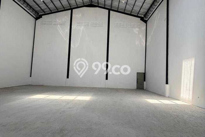 Gudang disewakan di Pakuhaji Tangerang dengan luas bangunan 930m2 Gudang disewakan di Pakuhaji Tangerang dengan luas bangunan 930m2