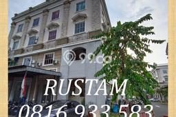 FOR RENT! Ruko di Green Lake City Cocok untuk Bisnis 270m2 FOR RENT! Ruko di Green Lake City Cocok untuk Bisnis 270m2