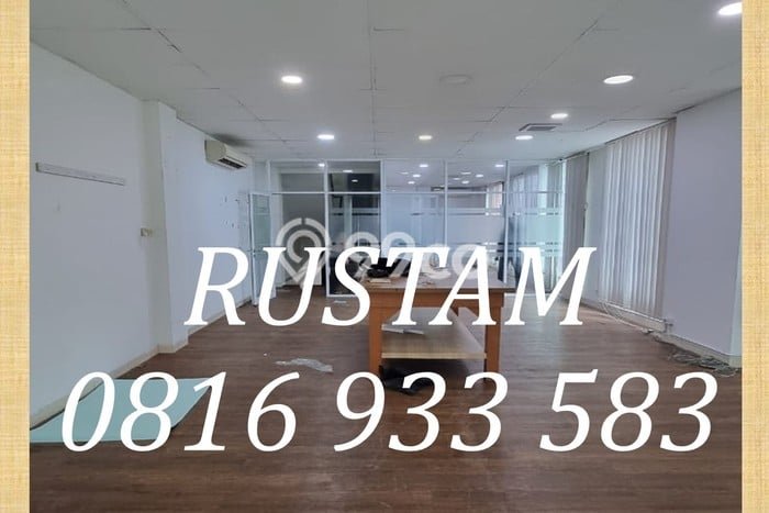 Ruko untuk Disewa di Pusat Jakarta Barat Luas Bangunan 270m2 Ruko untuk Disewa di Pusat Jakarta Barat Luas Bangunan 270m2