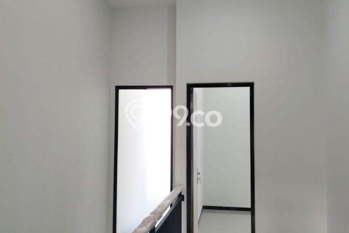 Jual Rumah Bagus Siap Huni LB 140m2 di Semampir, Surabaya Jual Rumah Bagus Siap Huni LB 140m2 di Semampir, Surabaya