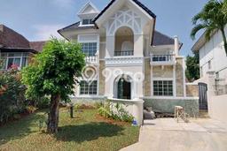 Rumah Luxury Modern Siap Huni di Sentul City Bogor Rumah Luxury Modern Siap Huni di Sentul City Bogor