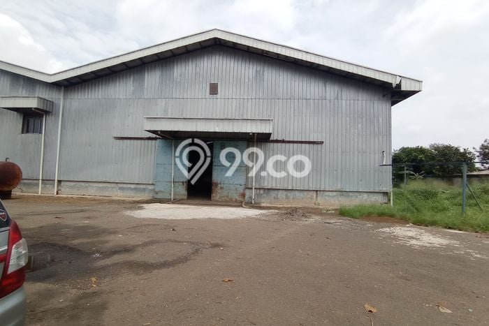 Unit Gudang Disewakan di Sentul di Area Ramai & Strategis Unit Gudang Disewakan di Sentul di Area Ramai & Strategis