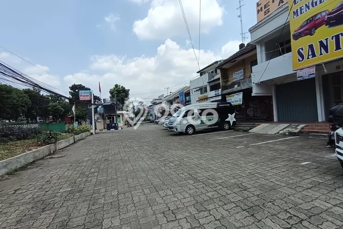 Ruko untuk Disewa di Pusat Bogor Luas Bangunan 350m2 Ruko untuk Disewa di Pusat Bogor Luas Bangunan 350m2