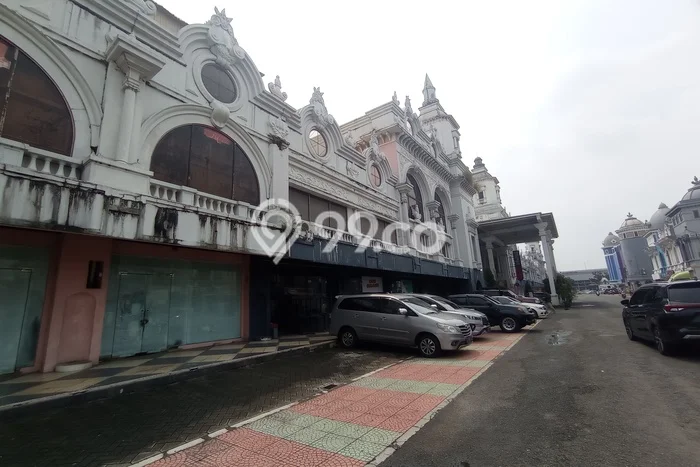 Komersial untuk Disewa di Pusat Depok Luas Bangunan 300m2 Komersial untuk Disewa di Pusat Depok Luas Bangunan 300m2