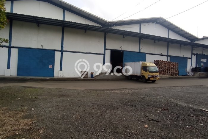 Disewakan Gudang komersial di Cibinong luas bangunan 840m2 Disewakan Gudang komersial di Cibinong luas bangunan 840m2