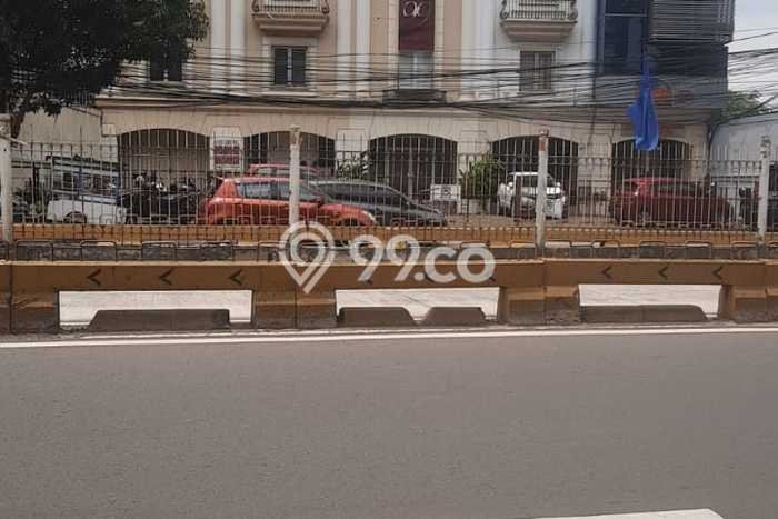 Ruko Bagus Dijual LB 280m2 Lokasi Strategis Jakarta Selatan Area Cocok untuk Bisnis Ruko Bagus Dijual LB 280m2 Lokasi Strategis Jakarta Selatan Area Cocok untuk Bisnis