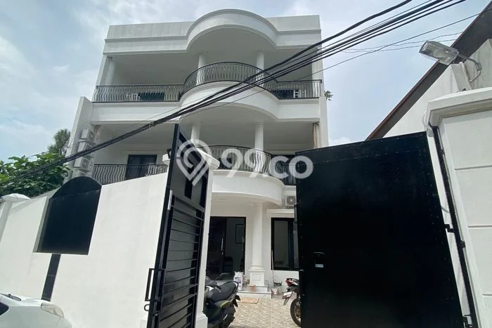 Unit Kost Dijual di Kawasan Serpong Tangerang Selatan dengan 39 KT Unit Kost Dijual di Kawasan Serpong Tangerang Selatan dengan 39 KT