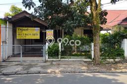 Ready to Use! Premium House LT 250m2 Desain Modern di BSD Ready to Use! Premium House LT 250m2 Desain Modern di BSD