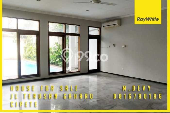 Dijual Rumah Mewah Exclusive di Cilandak, Jakarta Selatan Dijual Rumah Mewah Exclusive di Cilandak, Jakarta Selatan