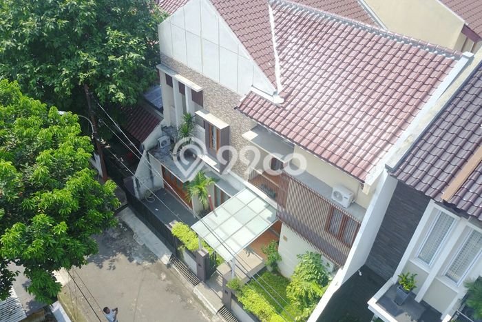 For Sale! Premium House LT 180m2 Desain Modern di Ampera For Sale! Premium House LT 180m2 Desain Modern di Ampera