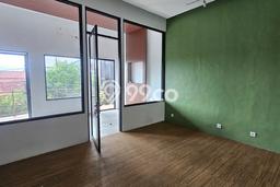 HARGA BERSAING! Ruko di Kerobokan, Luas 81m², Area Bisnis HARGA BERSAING! Ruko di Kerobokan, Luas 81m², Area Bisnis