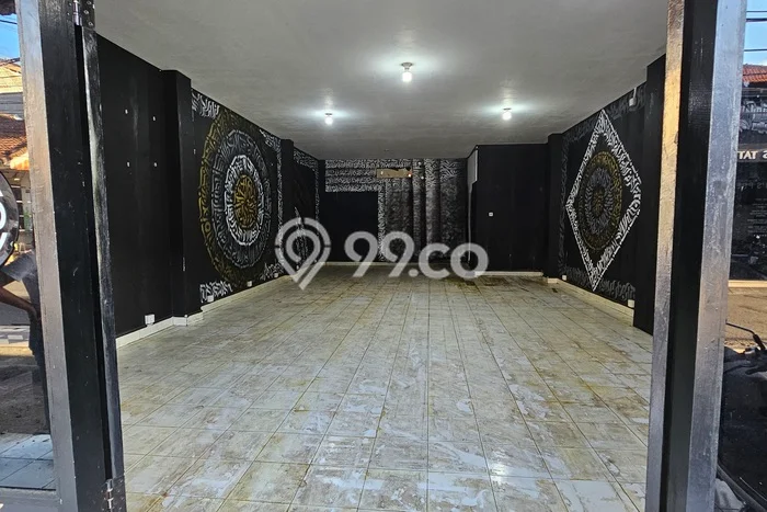 For Rent Ruko Premium Kawasan Legian, Luas 75m², Area Ramai For Rent Ruko Premium Kawasan Legian, Luas 75m², Area Ramai