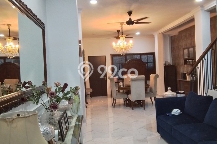 Jual Rumah Luas Elegan Dengan View Cantik di Rempoa, Tangerang Selatan Jual Rumah Luas Elegan Dengan View Cantik di Rempoa, Tangerang Selatan