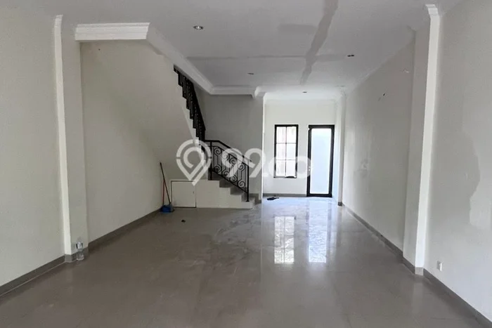 KAWASAN KOMERSIAL! Kantor Disewakan di , Luas 225m2m², Jalan Utama KAWASAN KOMERSIAL! Kantor Disewakan di , Luas 225m2m², Jalan Utama
