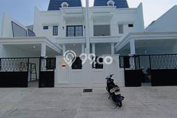 Rumah Keluarga Milenial Di Jakarta Barat Area.dekat Halte Busway Rumah Keluarga Milenial Di Jakarta Barat Area.dekat Halte Busway