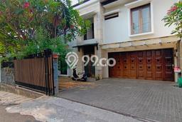 Rumah Mewah Di Area Permata Hijau Senayan Lengkap Kolam Renang Rumah Mewah Di Area Permata Hijau Senayan Lengkap Kolam Renang