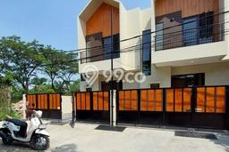 Rumah 2lantai Ready Dlm Komplek Nempel Green Lake Jakarta Barat Rumah 2lantai Ready Dlm Komplek Nempel Green Lake Jakarta Barat