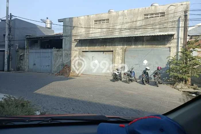 Disewakan Gudang komersial di Tambaksari luas bangunan 340m2 Disewakan Gudang komersial di Tambaksari luas bangunan 340m2