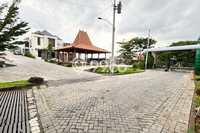 For Sale Hunian Rumah Terawat 2 KT di Ketileng, Semarang For Sale Hunian Rumah Terawat 2 KT di Ketileng, Semarang